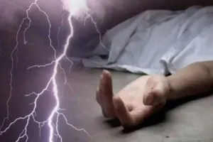 गोरखपुर गोला में आकाशीय बिजली से भाई की मौत बहन घायल