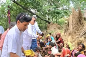  राजीव गांधी ने भारत का आधुनिकरण कर के कंप्यूटर संचार क्रांति की।