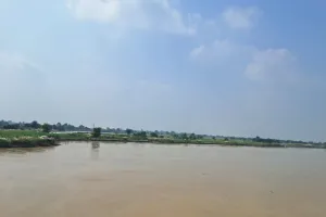 बलरामपुर में राप्ती के घट रहे जलस्तर के साथ कटान हुआ तेज