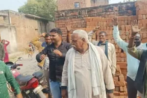 ग्रामीणों के आक्रोश के बाद बंद हुआ नाली र्निमाण, बीडीओ ने 3 सदस्यीय जांच कमेटी की गठित 