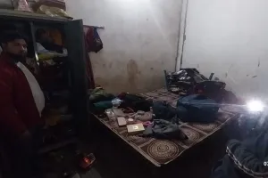 दो घरों से लाखों का सामान चोरी