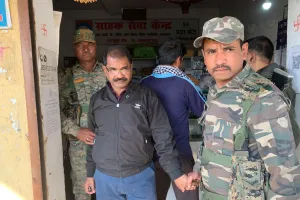 इचाक में एसीबी की बड़ी कार्रवाई, पंचायत सचिव रिश्वत लेते रंगे हाथ गिरफ्तार