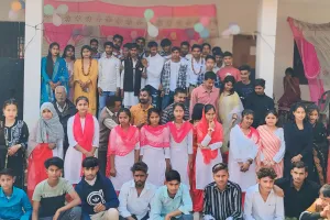 विदाई समारोह में भावुक हुए छात्र