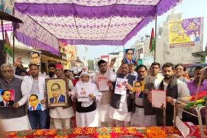 सपाईयों ने समाजवाद को बताया एक मात्र विकल्प 