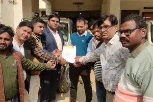 पत्रकारों ने उपजिलाधिकारी को सौंपा ज्ञापन ,कार्यवाही की मांग