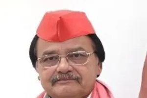 सपा ने पंचायत कर स्कूलों की मनमानी फीस का उठाया मुद्दा 