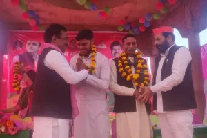 रंगीला भईया ने सपा की पीडीए पंचायत में ग्रहण की सदस्यता