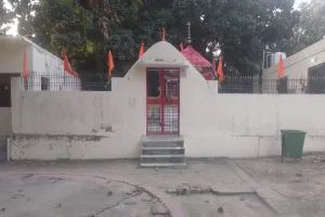 मंदिर का ताला तोड़कर चोरों ने किया समान व नगदी पर हाथ साफ