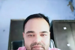 डी० डी० ओ० अजय कुमार सिंह पर पड़ रहे सचिव सुधीर सिंह भारी