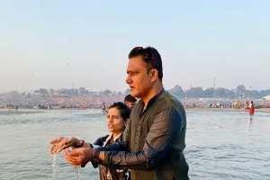 महाकुम्भ की आस्था में ओतप्रोत नजर आए अनिल कुंबले, त्रिवेणी संगम में किया पावन स्नान।