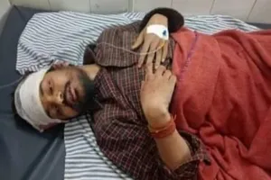 भीषण सड़क हादसाः घर में घुसी तेज रफ्तार अनियंत्रित कार, चार की मौत और तीन घायल!