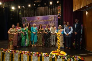 रेलवे बोर्ड के चेयरमैन सतीश कुमार ने किया महिला रेलकर्मियों का सम्मान।