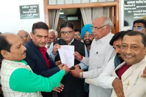 सीतापुर में पत्रकार की हत्या को लेकर आक्रोशित पत्रकारों ने राज्यपाल को भेजा ज्ञापन