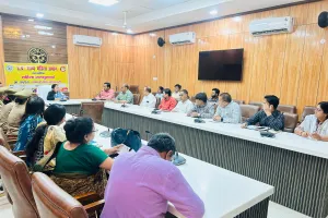 महिला आयोग ने महिला जनसुनवाई में सुनी पीड़ित महिलाओं की समस्यायें।