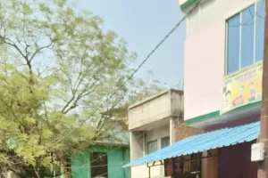  नवाबगंज में उपद्रवियों ने किया हमला एसीपी की मौजूदगी में जमकर तांडव, नहीं दिखा पुलिस का कोई खौफ।