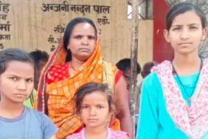 सूदखोरों से परेशान होकर युवक ने खाया जहर, परिजन. पुलिस अधीक्षक से की शिकायत 