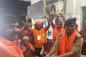 महावीरी झंडा अमृत महोत्सव के सफल आयोजन पर केंद्रीय कमेटी व प्रशासन को किया  सम्मानित