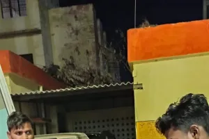 वाह रे प्रदेश की स्वास्थ्य व्यवस्था डाक्टर कमरे सोते रहे और मरीज दर्द से कराहते रहे 