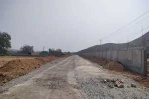 पीडब्लूडी विभाग द्वारा मानक विहीन सीसी रोड का निर्माण, गुणवत्ता में खामियां