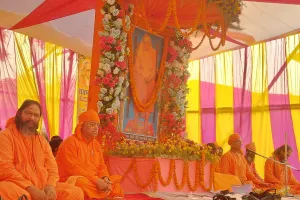 प्रकृति मनुष्यों को समान अवसर है देती ::प्रमोद बाबा 