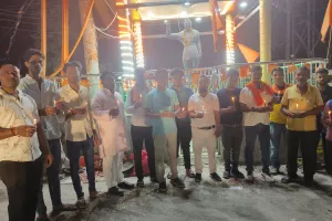 ओबरा में शहीदों को भावभीनी श्रद्धांजलि, आतंकवाद के खिलाफ कड़ी कार्रवाई की उठी मांग