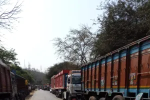 ऊर्जांचल ट्रक आनर्स एसोसियेशन ने किराया बढाने की मांग को लेकर भेजा पत्र