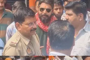 रेणुकूट में दारू की दुकान से मचा बवाल, जनता ने किया जोरदार विरोध!