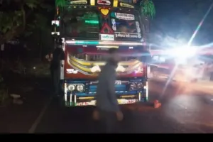 बेकाबू ट्रक ने  बालक को कुचला, हुई  दर्दनाक मौत, परिजनों में मचा कोहराम