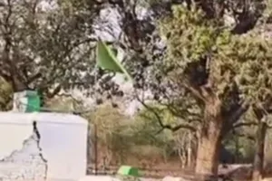 वक्फ बोर्ड की जमीन पर प्रशासन की कार्रवाई 