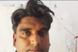 अम्बेडकर नगर में लेखपाल रिश्वत लेते रंगे हाथ गिरफ्तार