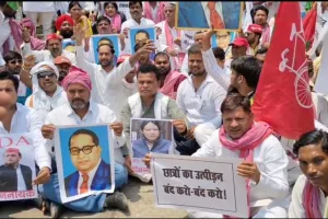 सोनभद्र में सपा का प्रदर्शन, अलीगढ़ हमले पर जताया आक्रोश