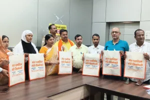 नगर पंचायत अध्यक्षा ने प्रतिबंन्धित पॉलिथीन का उपयोग न करने को दिलाई शपथ