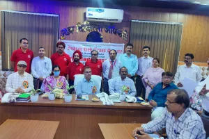 विश्व रेड क्रॉस दिवस पर रेड क्रास शाखा द्वारा गोद लिये 25 क्षय रोगी एवं कुष्ठ रोगियों को जिलाधिकारी ने किया वितरण पौषटिक आहार एवं हाइजीनिक किट