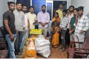 रेणुकूट में टीम निशा बबलू सिंह ने दिखाई एकजुटता और सेवा की शक्ति, गरीब परिवार की बेटी की शादी में बढ़ाया मदद का हाथ