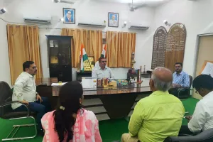 सोनभद्र में परिषदीय विद्यालयों के छात्रों के लिए समर कैंप की तैयारियां अंतिम चरण में, जिलाधिकारी ने दिए आवश्यक दिशा-निर्देश