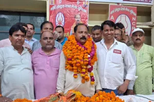 नॉर्थ सेंट्रल रेलवे मेंस यूनियन ने किया नवनियुक्त मंडल उपाध्यक्ष का भव्य स्वागत