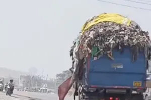डाला में कचरे का बढ़ता ढेर ,क्रेशर के बाद अब अल्ट्राटेक के कचरे से लोगों का हुआ जीना मुहाल