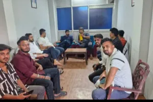 रेणुकूट टीम निशा बबलू सिंह के कार्यालय में जनहित मुद्दों और आर्थिक समस्याओं पर गहन चर्चा