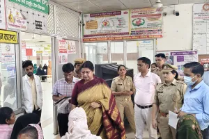 महिला आयोग की सदस्या रेनू गौड़ ने नवनिर्मित वन स्टॉप सेंटर का निरीक्षण किया