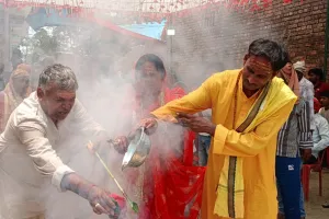 मंदिर में शिव परिवार की प्राण - प्रतिष्ठा हुई