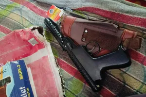 अंबेडकरनगर में फेसबुक पर नकली असलहे की स्टोरी वायरल जानिए  मामला...