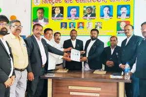 अधिवक्ताओं के कल्याण हेतु डिस्ट्रिक्ट बार एसोसिएशन  वेलफेयर ट्रस्ट सोनभद्र का हुआ स्थापना