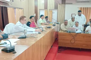 सोनभद्र में वृक्षारोपण की तैयारी तेज़ जिलाधिकारी ने दिए लक्ष्य के अनुरूप गड्ढा खुदाई के निर्देश, लापरवाही पर होगी कार्रवाई