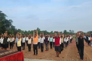 अंतर्राष्ट्रीय योग दिवस पर पलिया लोहानी में हुआ वृहद योग कार्यक्रम