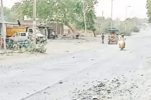 सोनभद्र,ओबरा ऊर्जा की राजधानी में जानलेवा सड़कें और बेलगाम प्रदूषण प्रशासन मौन