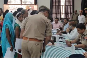 सोनभद्र के दुद्धी में तहसील दिवस पर भ्रष्टाचार के खिलाफ अधिवक्ताओं का प्रदर्शन, जिलाधिकारी ने दिए जांच के आदेश