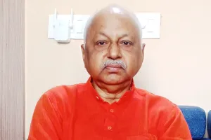 आत्मकथ्य कबीरा खड़ाबाजार में लिये लुआठी हाथ जो घर फूकें आपणा चले हमारे साथ।