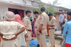 Kushinagar : क्रूर बहु लाठी से पीटकर मुंहबोली ससुर की कर दी हत्या  