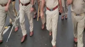 पुलिसकर्मियों पर कांवड़ सेवा शिविर में महिलाओं से बदसलूकी और  गाली-गलौज का आरोप