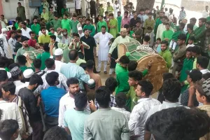 दुलदुल का जुलूस निकाला गया।